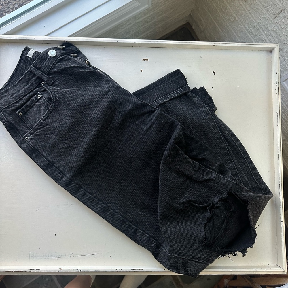 PacSun Black High Rise Distressed Jeans